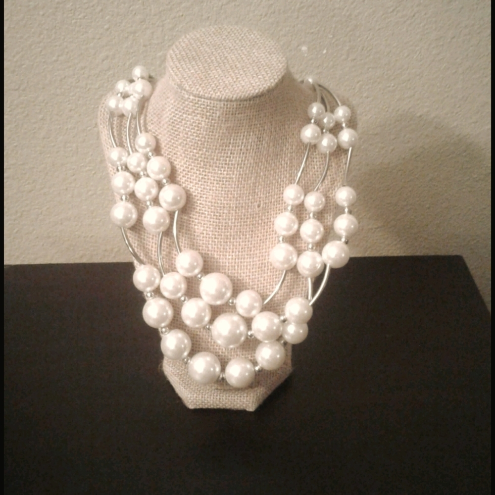 Statement necklace